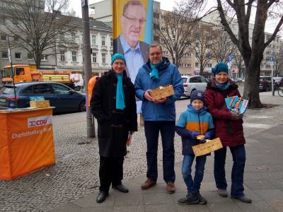 An der Otto-Suhr-Allee zusammen mit dem CDU-Kreisvorsitzenden Klaus-Dieter Grhler